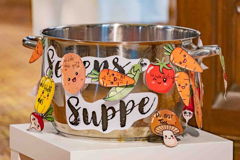 Fotos vom Gottesdienst mit den Erstkommunionkindern und Aktion Fastensuppe