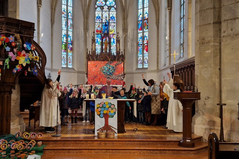 Fotos vom Gottesdienst mit den Erstkommunionkindern