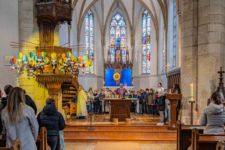 Gottesdienst mit den Erstkommunionkindern und Aktion Fastensuppe